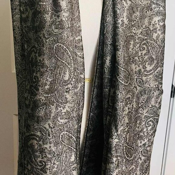 Vintage Pashmina Silk Shawl 1990s, Black & Grey Paisley Jacquard, 70×180 cm - Picture 1 of 11